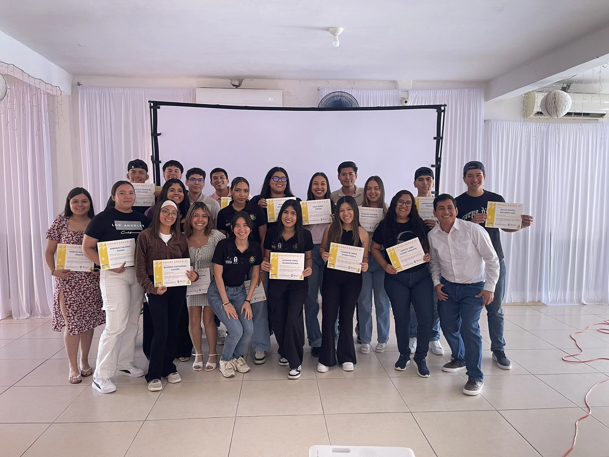 Grupo al finalizar una capacitación presencial
